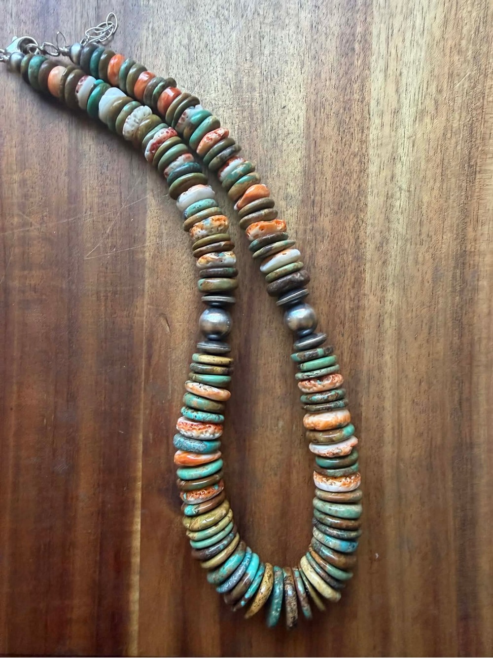 Sterling silver graduated green turquoise spiny oyster necklace - Picture 4 of 6